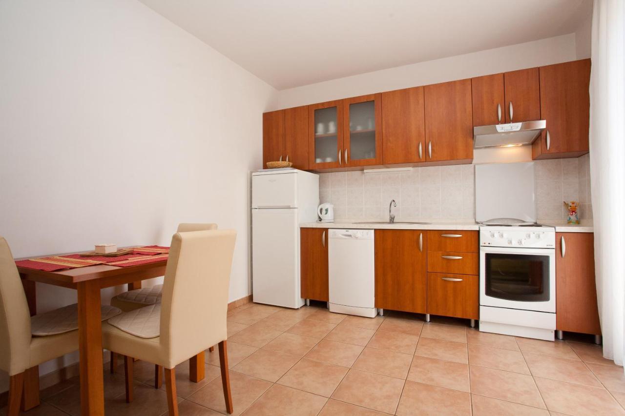 Apartments Glibo Near The Sea And Town Center! Krk Town Exterior photo